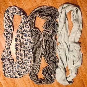 Set of Mismatched Scarfs 🐸